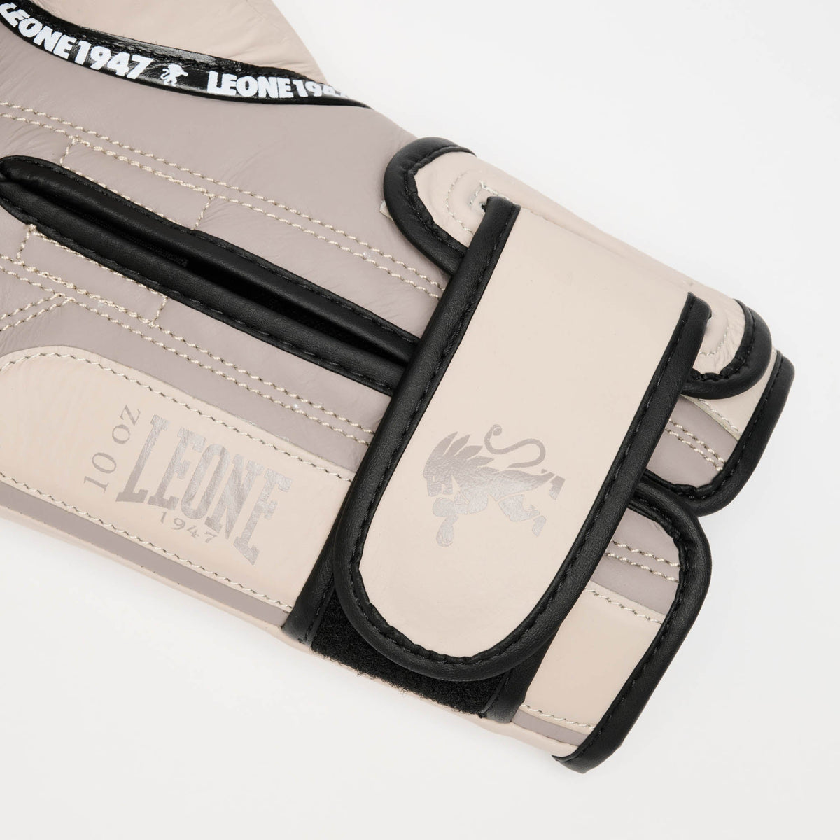 Prodigy Carta Boxing Gloves - detail view 4