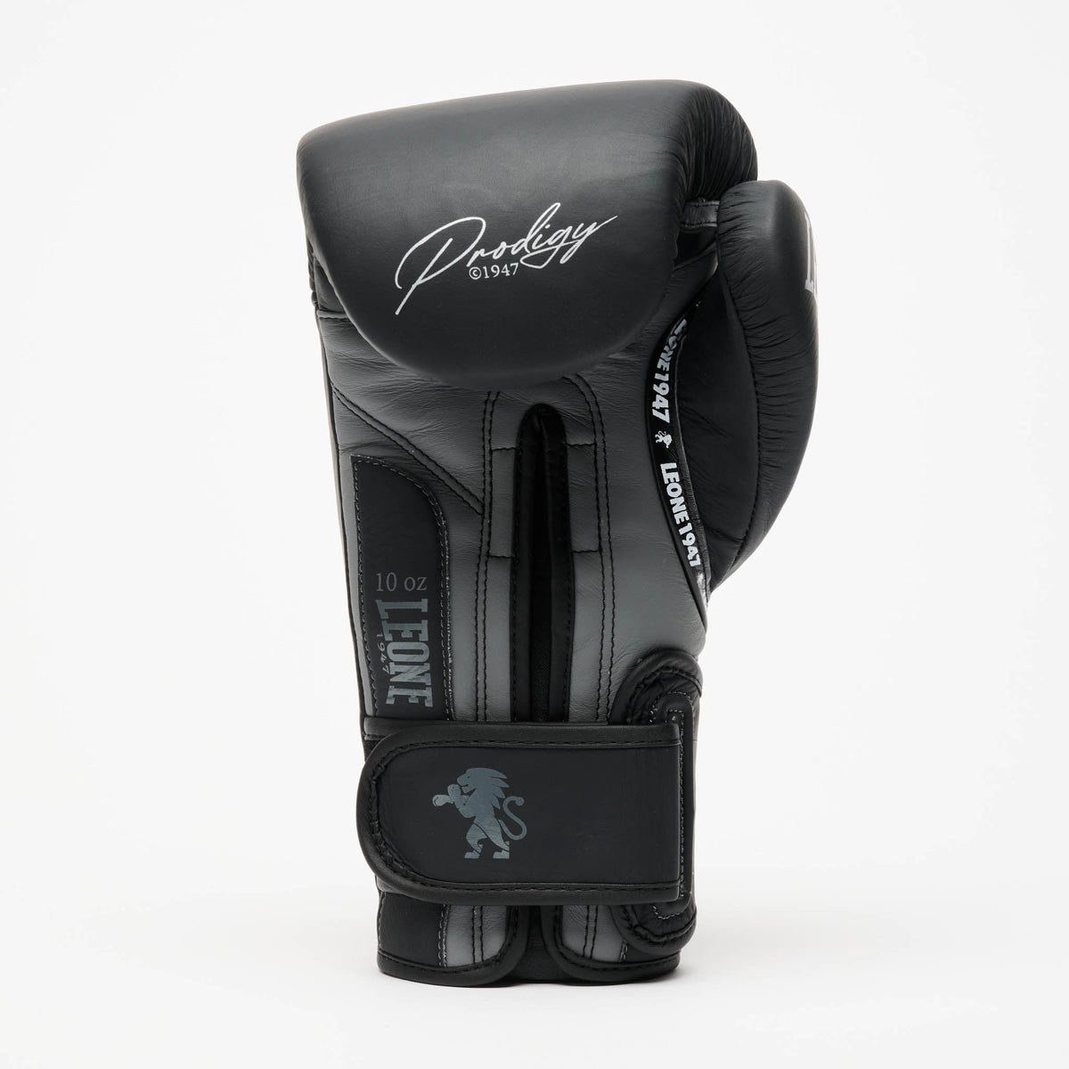 Prodigy Black Boxing Gloves - detail view 2