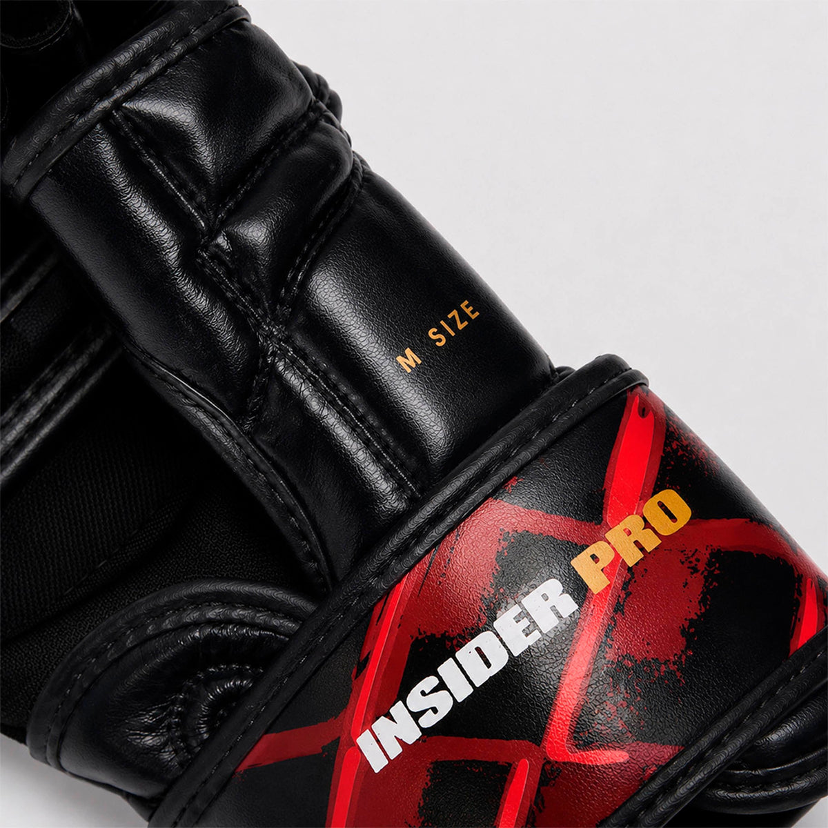 MMA Cage Rukavice červené - detailní pohled 3