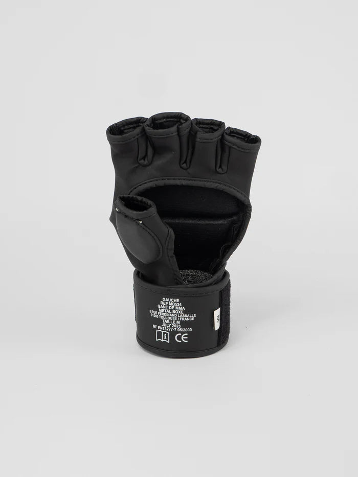 Vista del palmo aperto dei guanti MMA Metal Boxe, ideale per il grappling