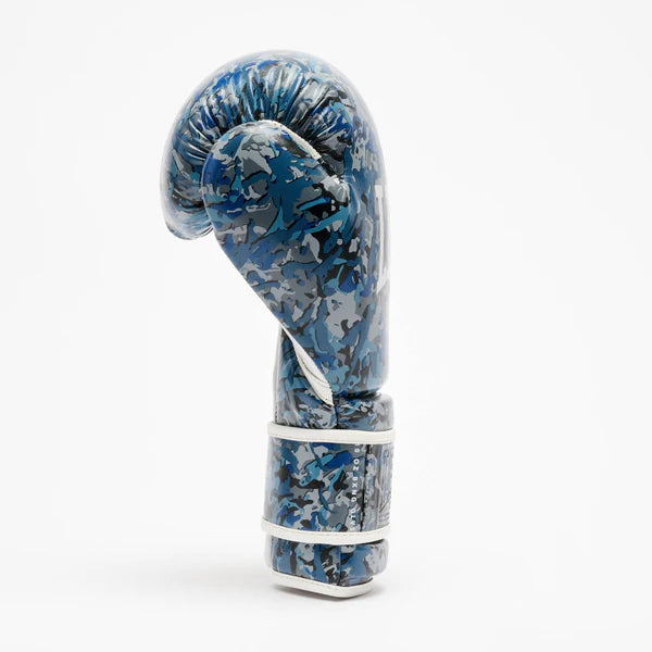 Vista laterale del guantone LEONE Urban Fighter Camo Ice blu con dettaglio dell'imbottitura