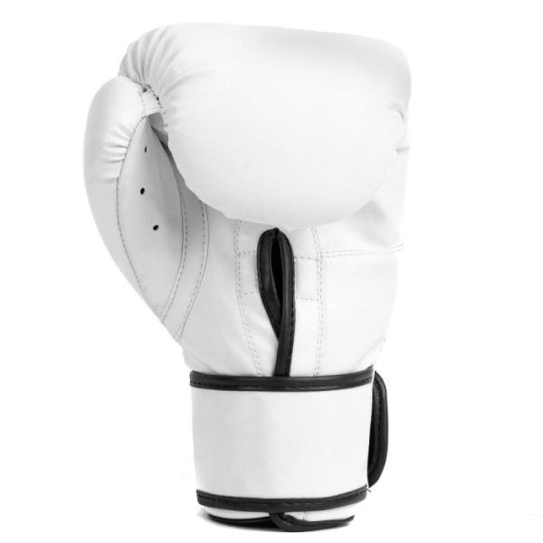 Tréninkové rukavice Everlast pro začátečníky Detailní pohled na červený box
