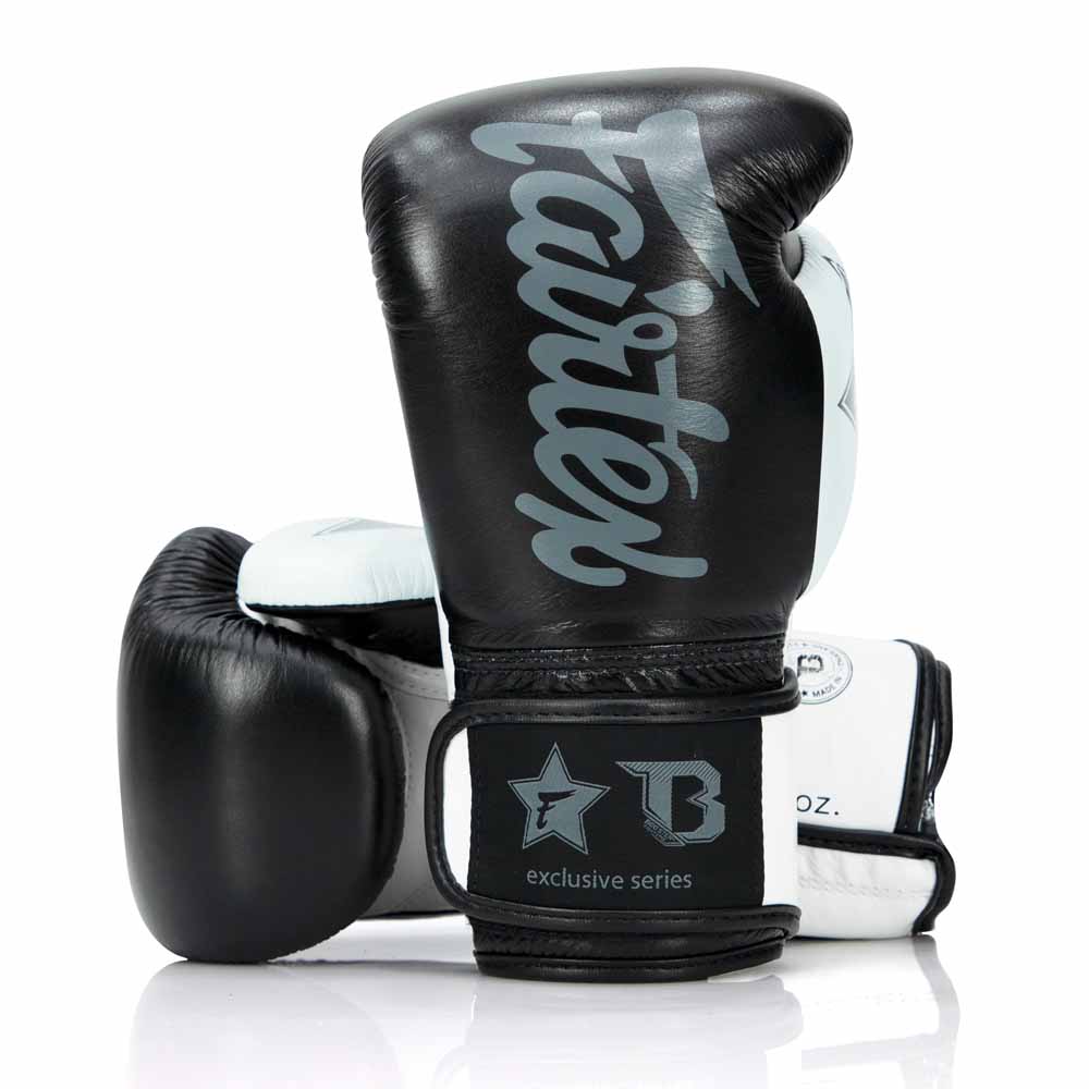 Guantoni Fairtex FXB combinazione classica Nero e Bianco