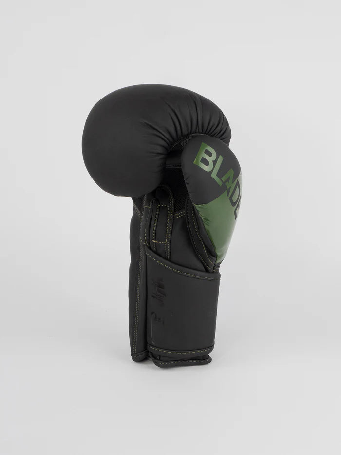 Dettaglio palmo ventilato WindTec guantoni Blade nero khaki