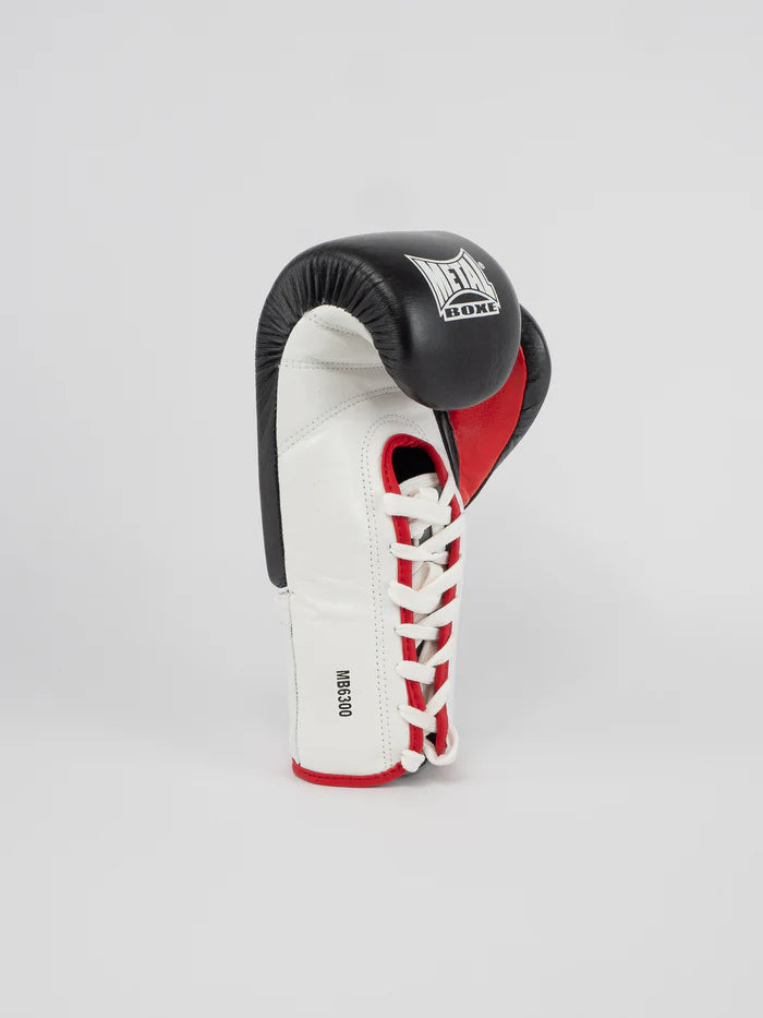 Dettaglio del sistema di chiusura con lacci dei guantoni Metal Boxe Pro Sirius