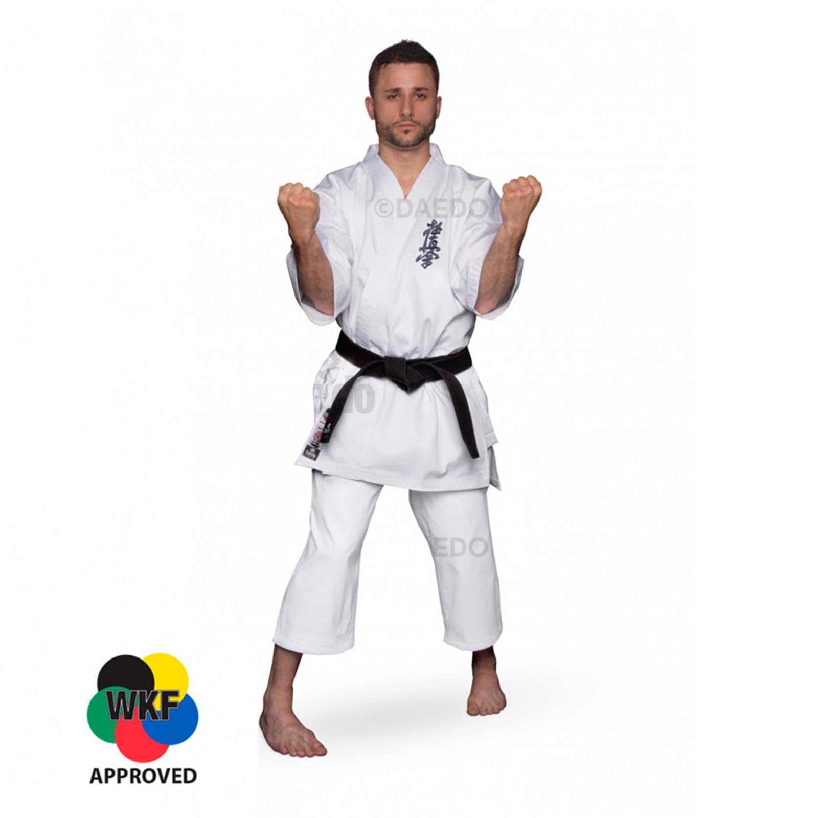 Karategi Kyokushinkai "Shodan" Daedo - vista frontale