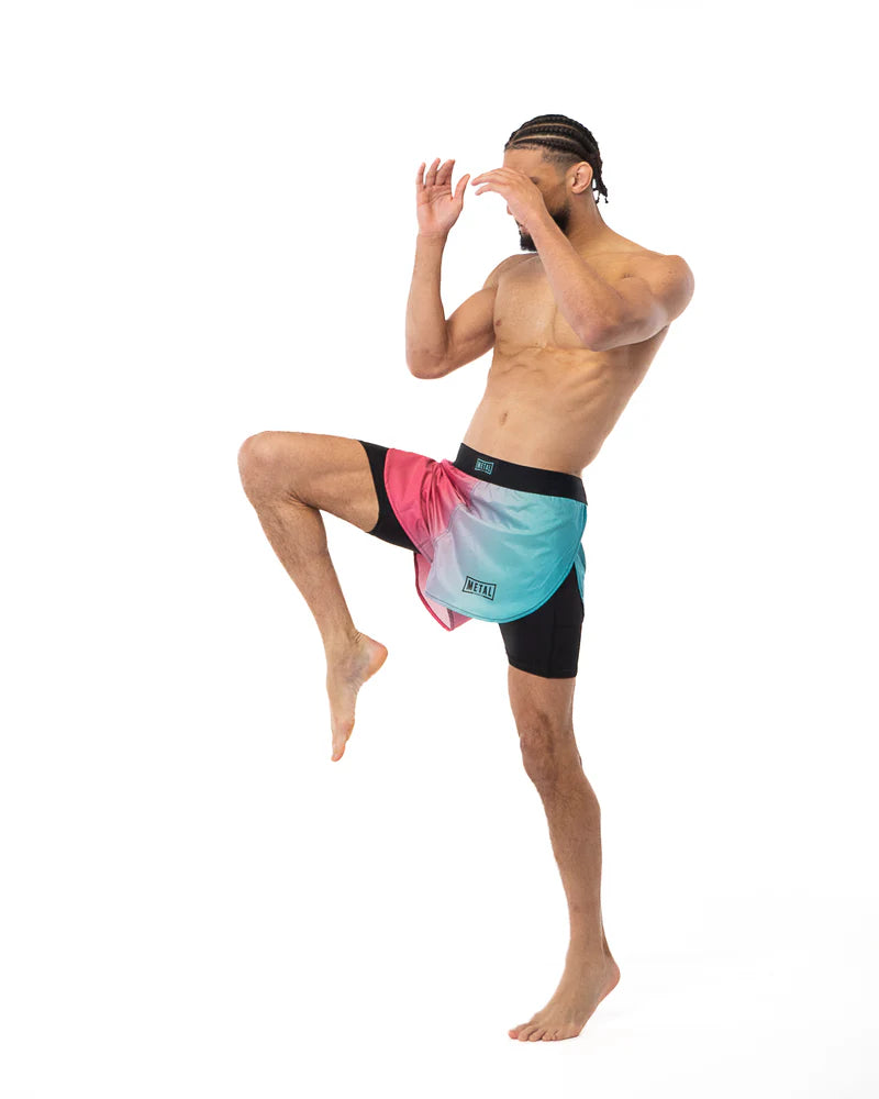 Vista frontale principale pantaloncini 2in1 Metal Boxe Miami Vibe indossati colori brillanti per combat fitness