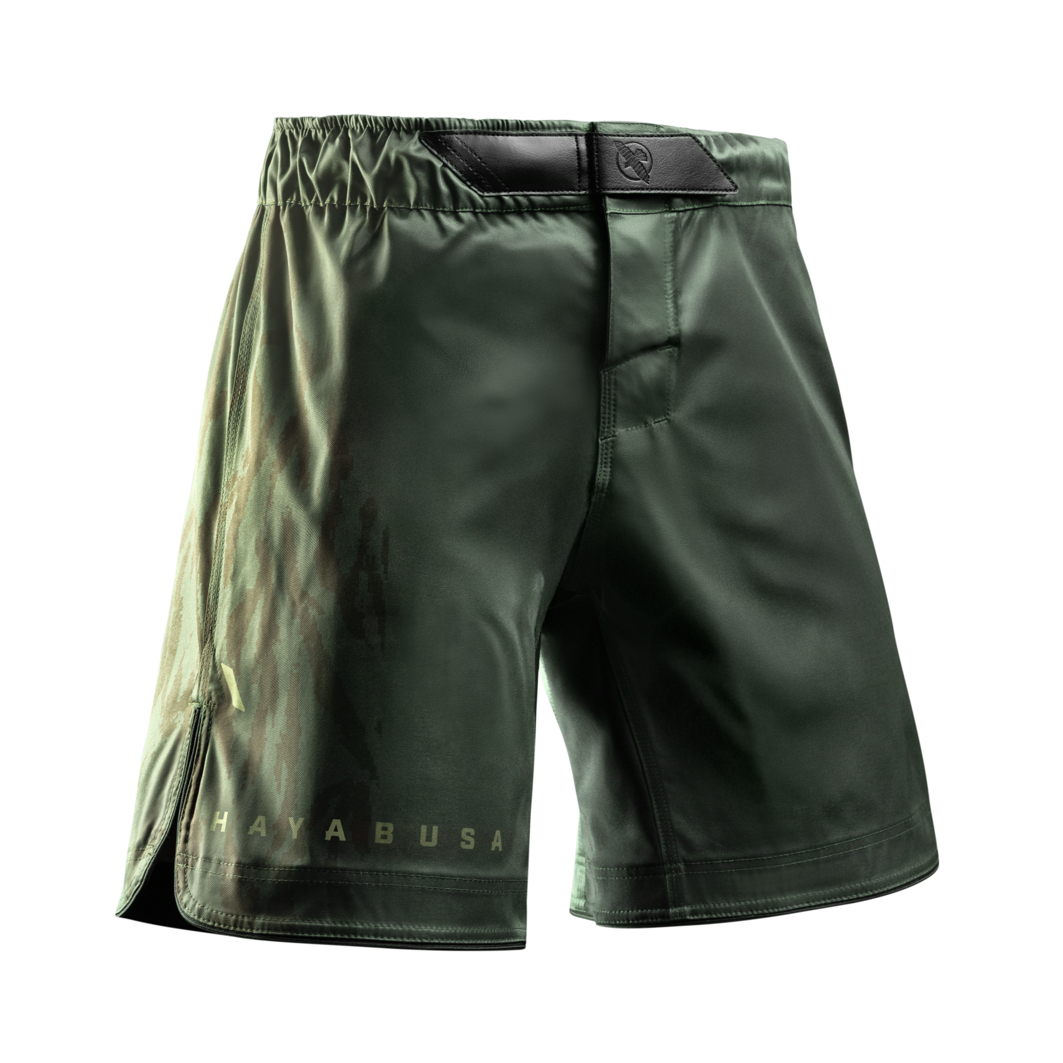 Vista frontale dei pantaloncini MMA Hayabusa Apex Full-Length verdi, chiusura dual-secure con cordoncino