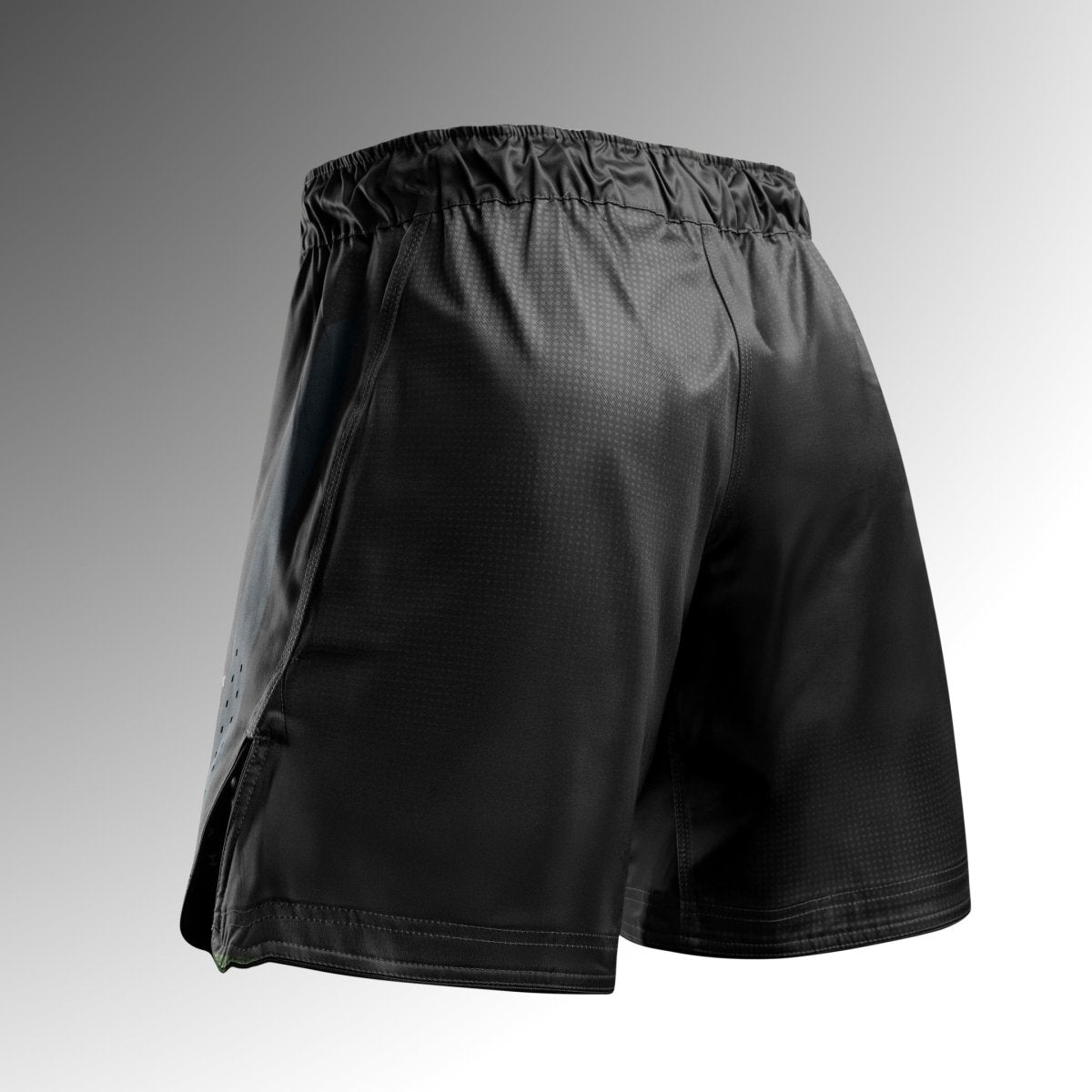 Achteraanzicht van de zwarte Hayabusa Core 3/4 MMA-short, robuuste scheurbestendige stof