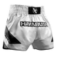 Pantaloncini Muay Thai Hayabusa Core bianchi visti frontalmente in tessuto satin