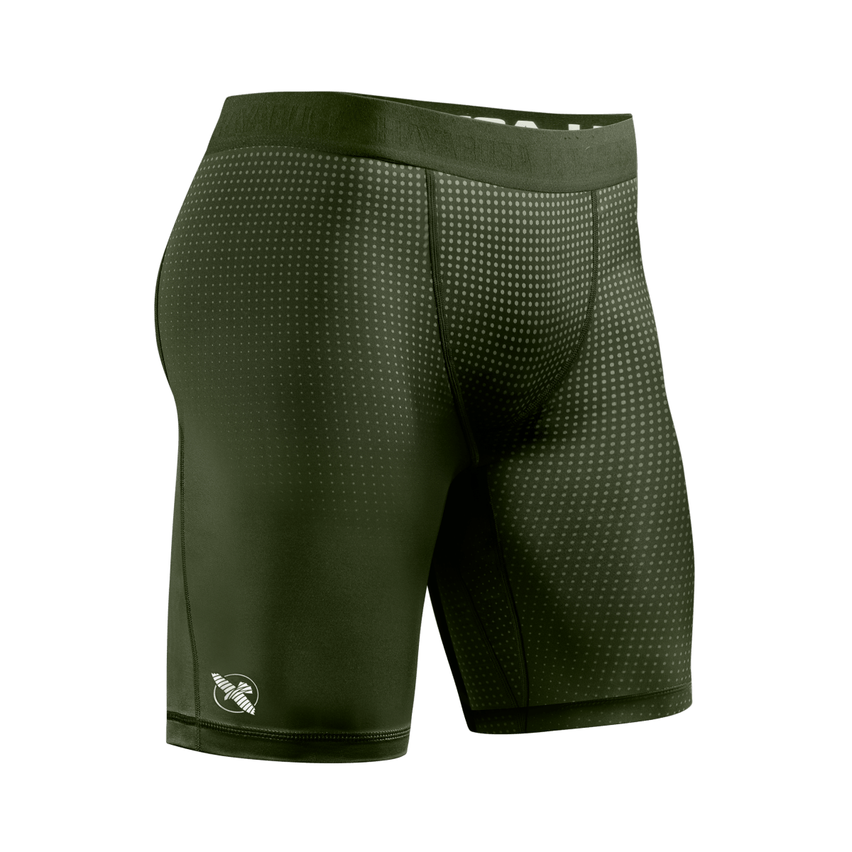 Vedere frontală a pantalonilor scurți verde Vale Tudo Hayabusa Core, protecție respirabilă pentru antrenament