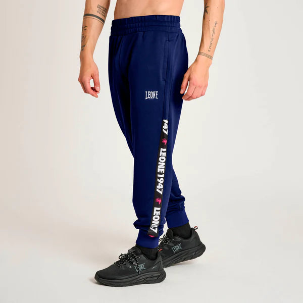 Vista frontale dei pantaloni tecnici Leone 1947 Stripe '47 in blu navy