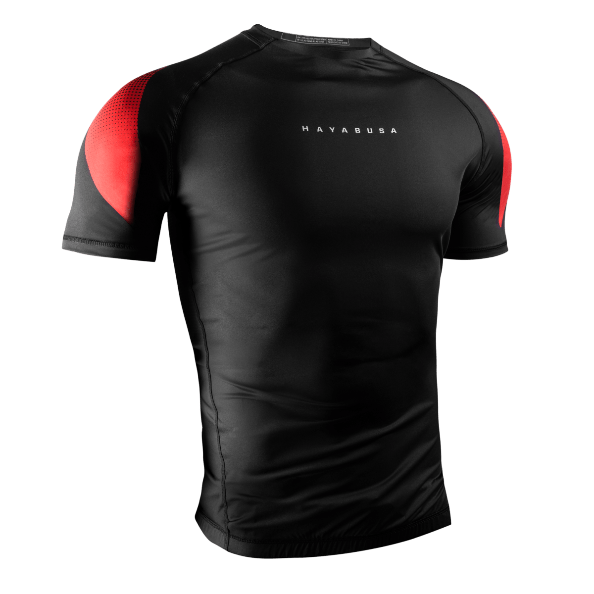 Vue de face du rashguard noir à manches courtes Hayabusa Pro Ranked, coupe élite pour les ceintures noires