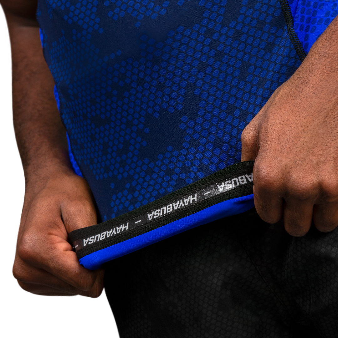 Dettaglio scritta hayabusa interna della rashguard blu Ranked omologata IBJJF