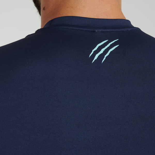 Primo piano logo schiena