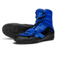 Vista frontale del paio di scarpe da boxe Hayabusa Strike blu royal