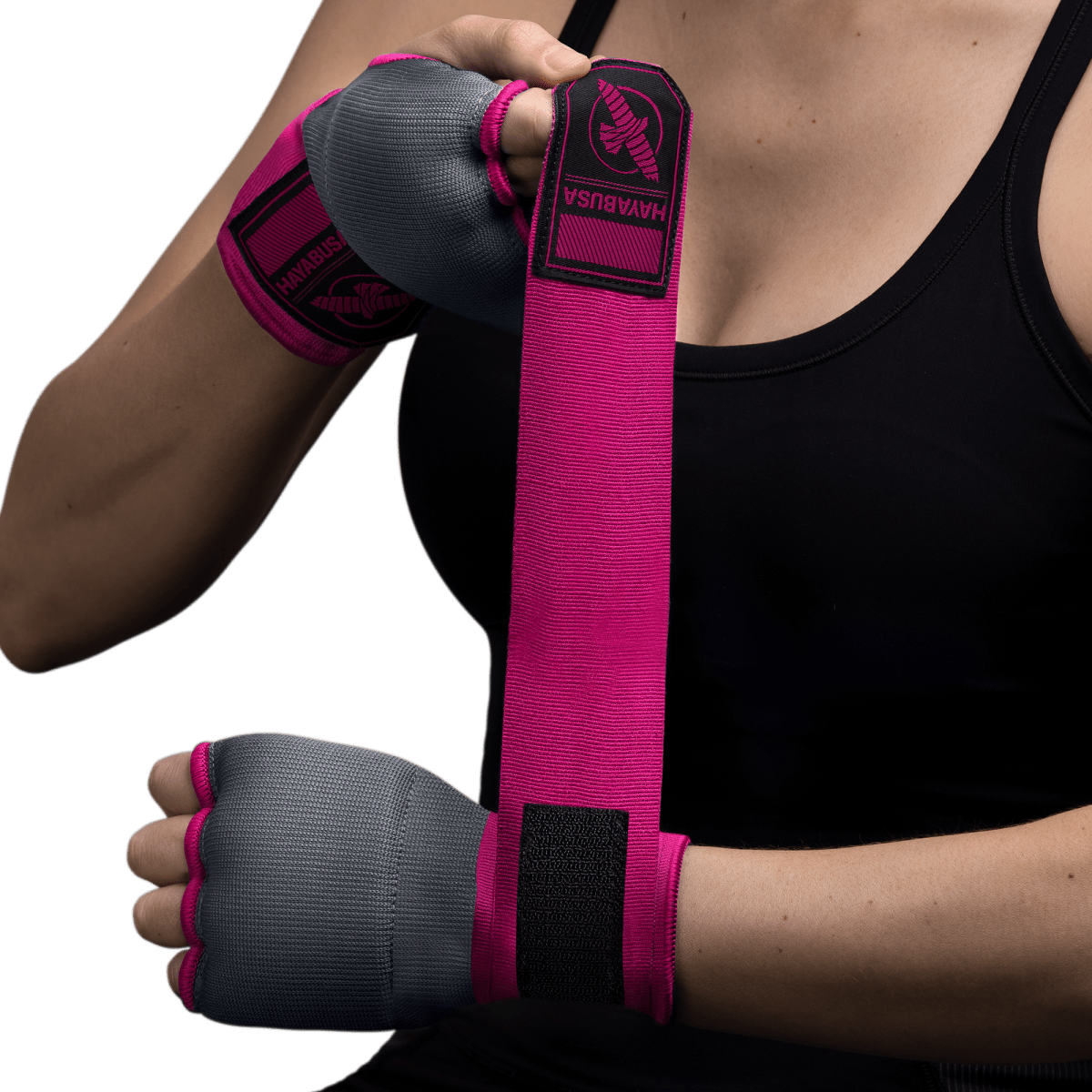 Rosa och grå Hayabusa Quick Wrap liner bärs med ett avslappnat band i mexikansk stil